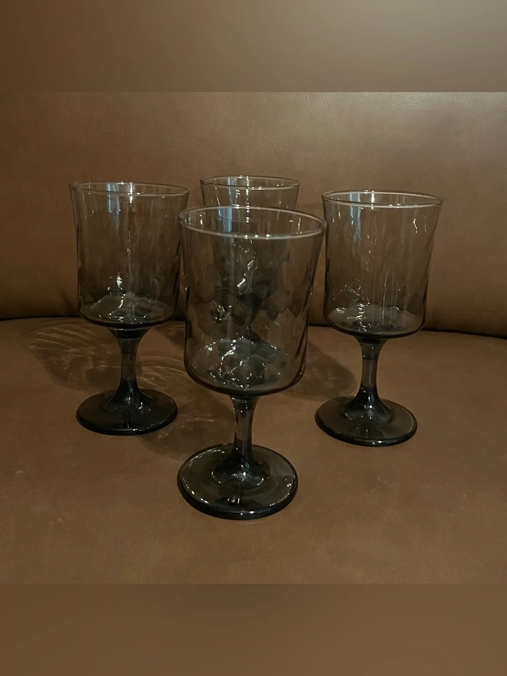 Vtg Smokey Brown Goblet Elegant Stemmed Wine Glasses - Set of 4